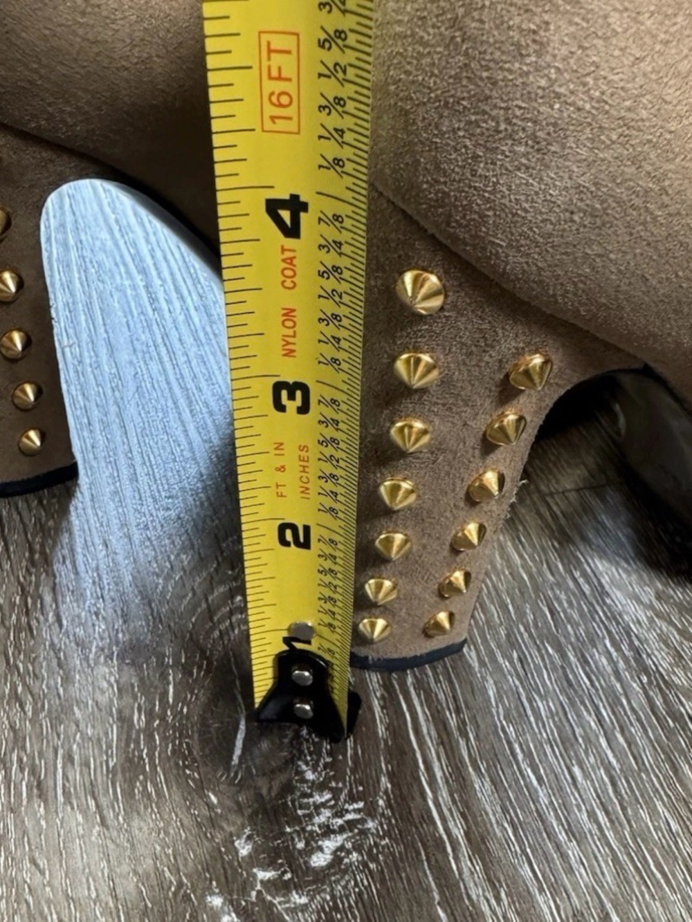 GUCCI GOLD STUDDED SUEDE PUMPS US 6.5